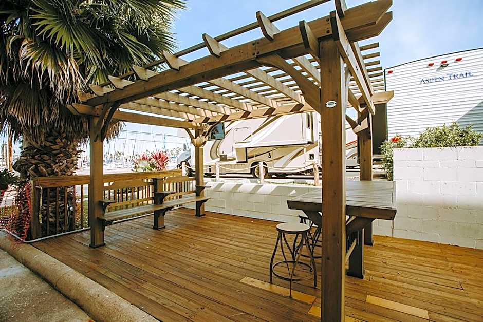 Scottish Inn & Suites - Kemah Boardwalk