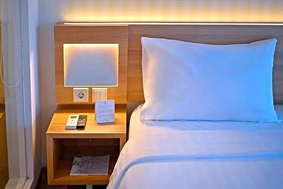 Whiz Prime Hotel Basuki Rahmat Malang