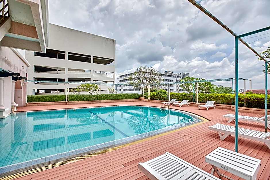 The Royal City Hotel