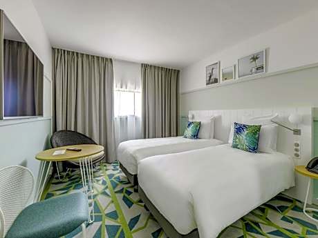 Standard Room with 2 Single Beds