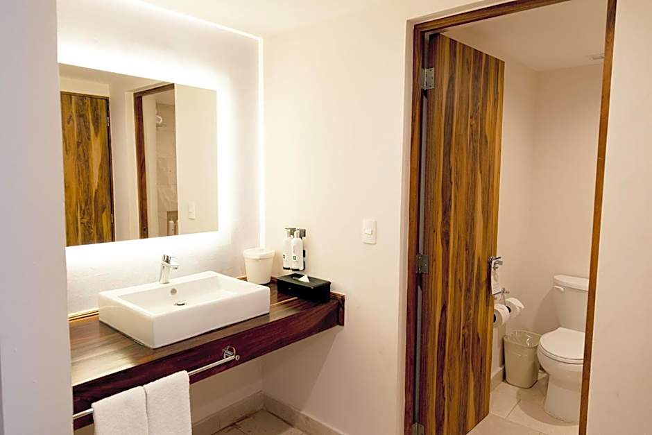 Standard 2 Double Beds — 5 fotoğraftan 1. fotoğraf