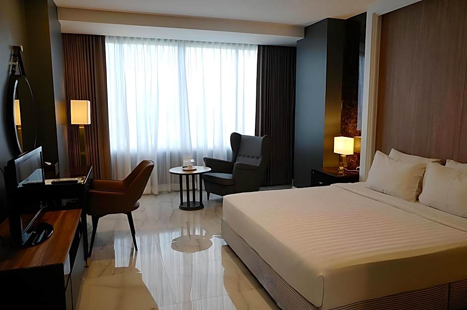 Chaisaeng Palace Hotel