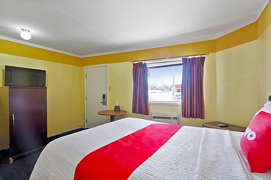 OYO Hotel Alpine TX near University