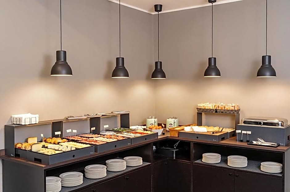 Flom Boutique Hotel