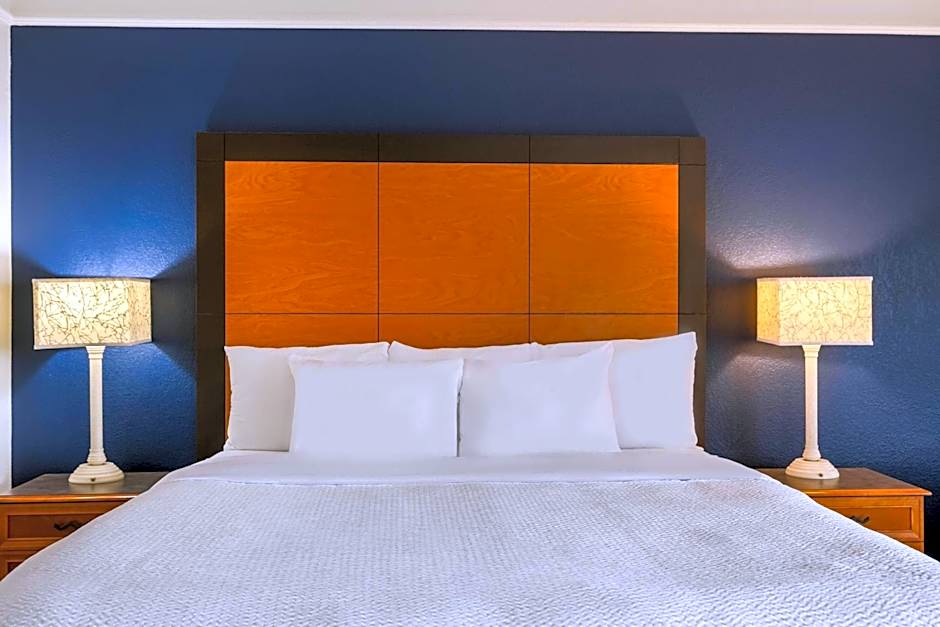 La Quinta Inn & Suites by Wyndham Albuquerque West