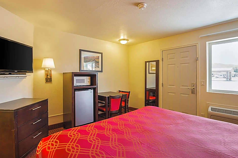 Econo Lodge Hurricane Zion Park Area