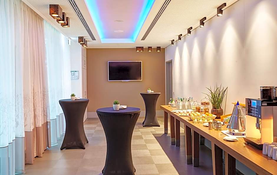 Holiday Inn Berlin-Alexanderplatz, an IHG Hotel