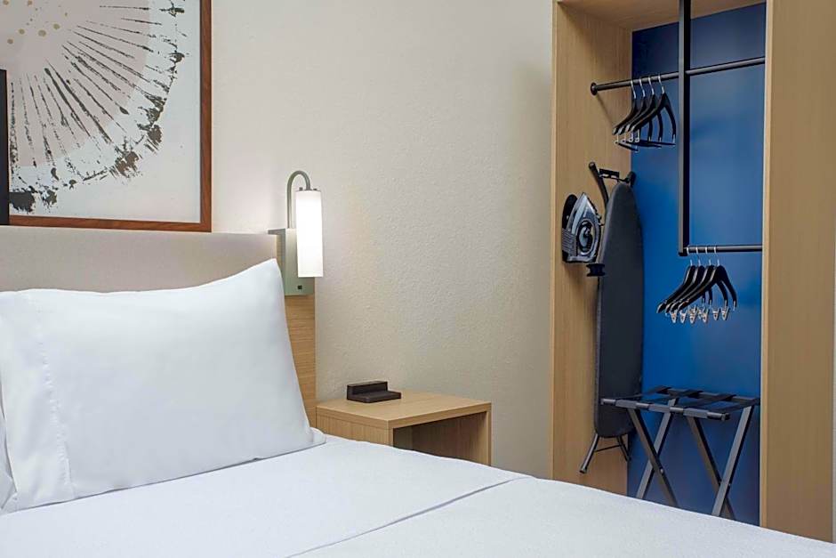 Spark by Hilton Miami Doral