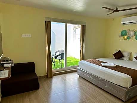 Double Room with Patio