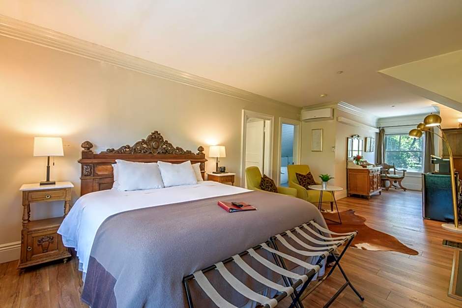 Cedar Gables Inn