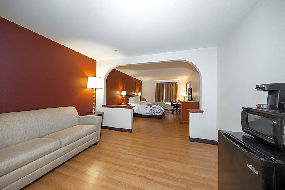 Red Roof Inn & Suites Biloxi - Ocean Springs