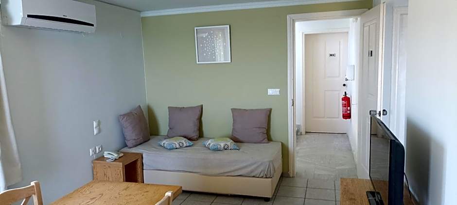 Vetoulas Suites n Studios in Stalos beach