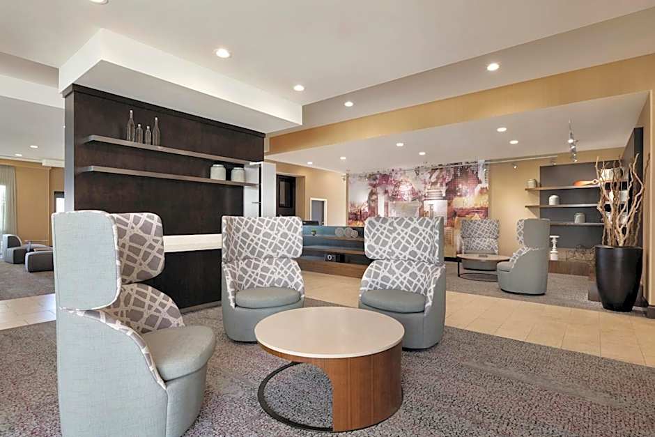 Courtyard by Marriott Charlotte Airport North