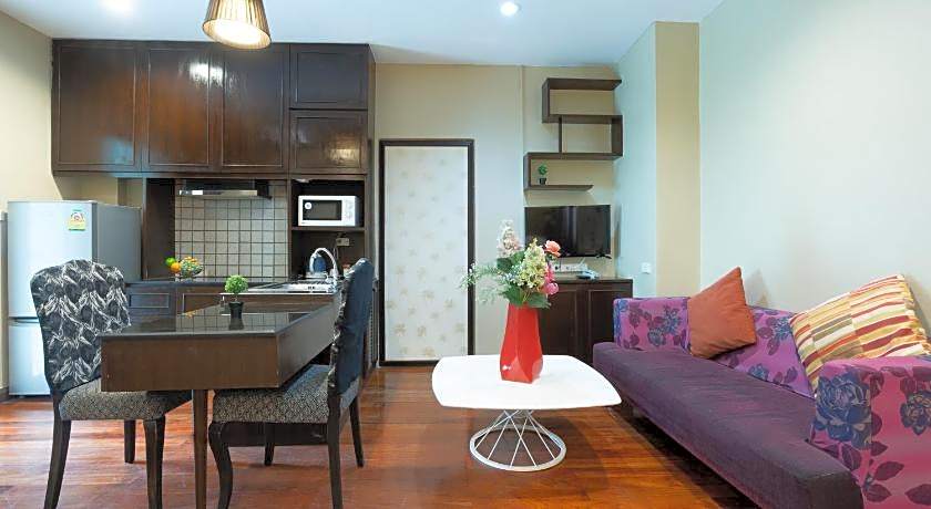 Greenview Ekkamai 10 Suite