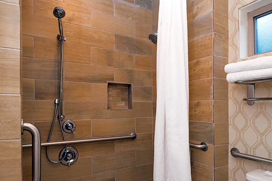 Best Western Plus Black Oak