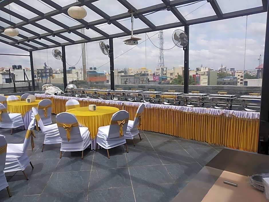 Comet Hotel – Bangalore, MN
