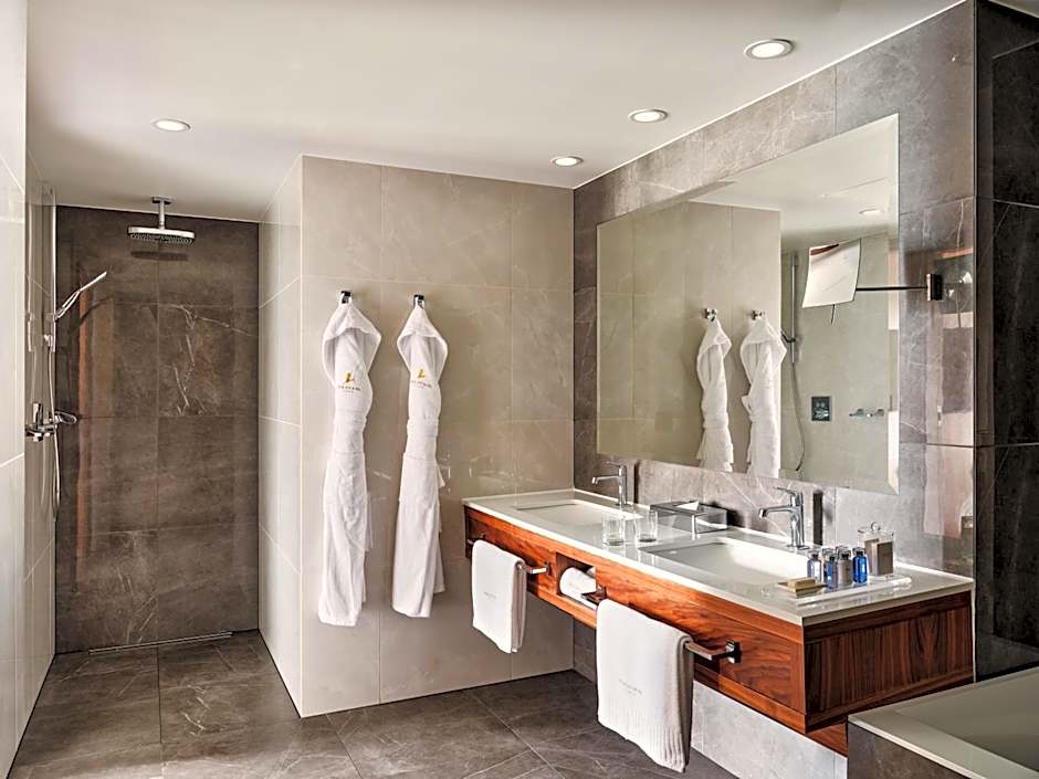 Heron Live Hotel Marina & SPA