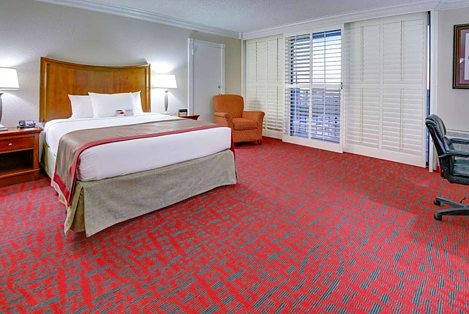 Ramada by Wyndham Metairie New Orleans Airport