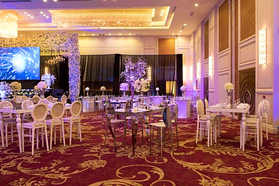 Triumph Luxury Hotel