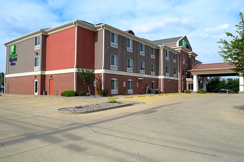 Holiday Inn Express Hotel & Suites Sparta
