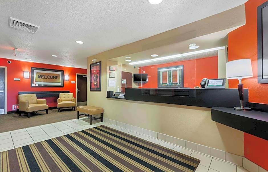 Extended Stay America Suites - Rockford - I-90