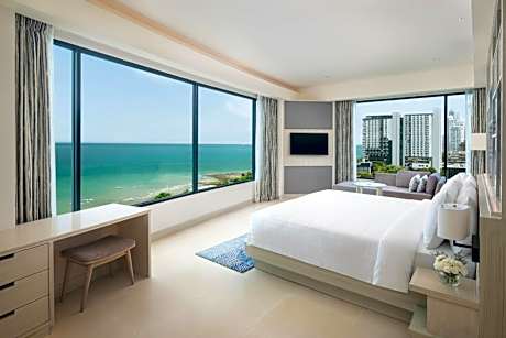 Grand Deluxe with Ocean View
