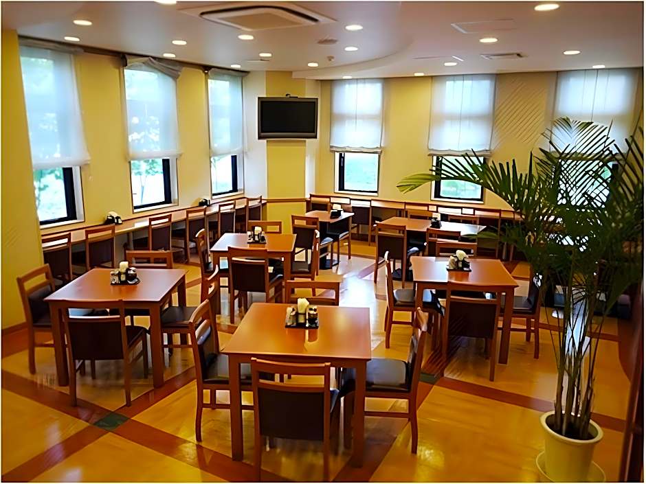 Hotel Route-Inn Fukaya Ekimae