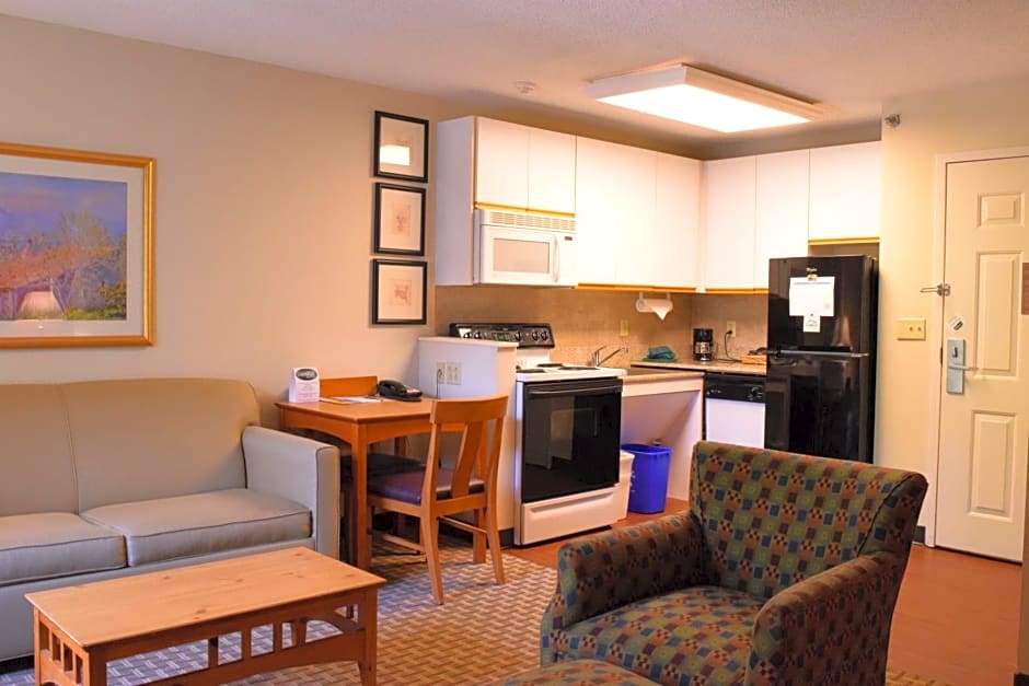 Cresthill Suites Syracuse