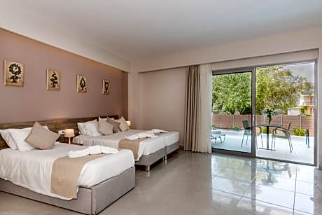 Junior Suite with Private Pool