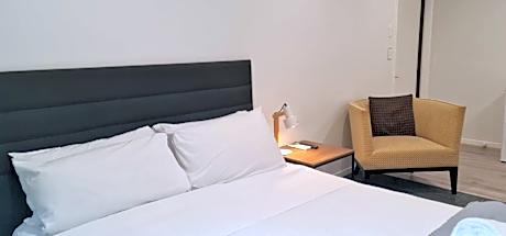 Garden King Suite