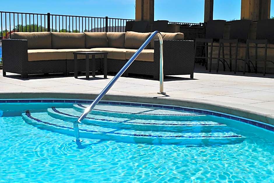 The Inn at Harbor Shores