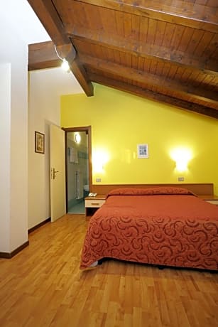 Attic Quadruple Room