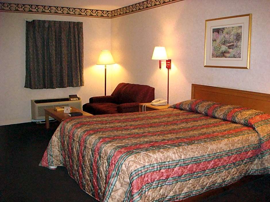 Americas Best Value Inn & Suites Macon at Eisenhower Pkwy