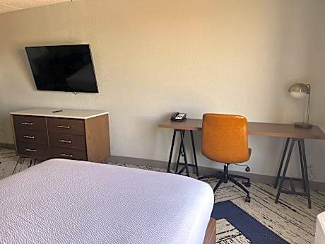 Deluxe Queen Room with Two Queen Beds