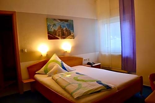 Village Stadthotel