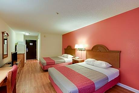 2 Full Beds | Micfridge, Smoking