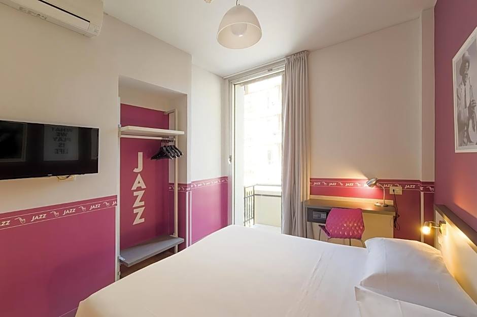 Hotel Nologo