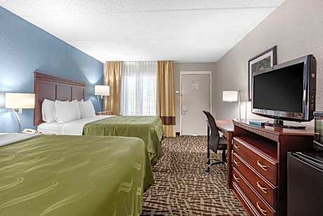 Queen Room with Two Queen Beds - Non Smoking
