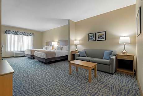 Queen Suite with Two Queen Beds and Sofa Bed