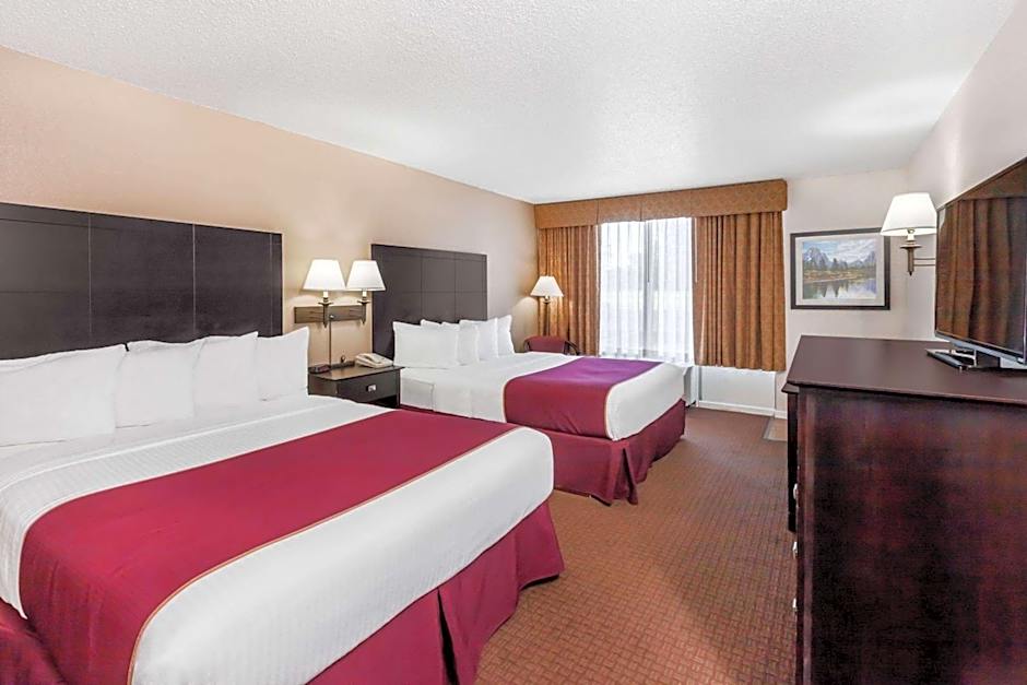 Ramada Hotel & Conference Center by Wyndham Grayling