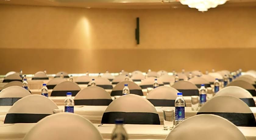 Mahagun Sarovar Portico Suites Ghaziabad