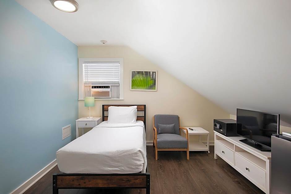 Southernmost Inn Adult Exclusive