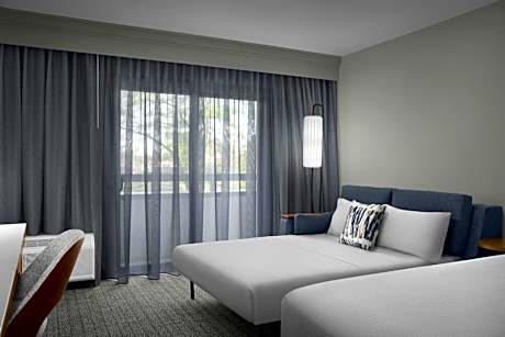 One-Bedroom King Suite