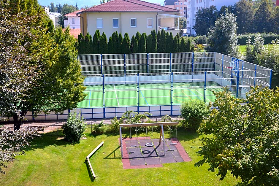 Mladinski dom - Hostel