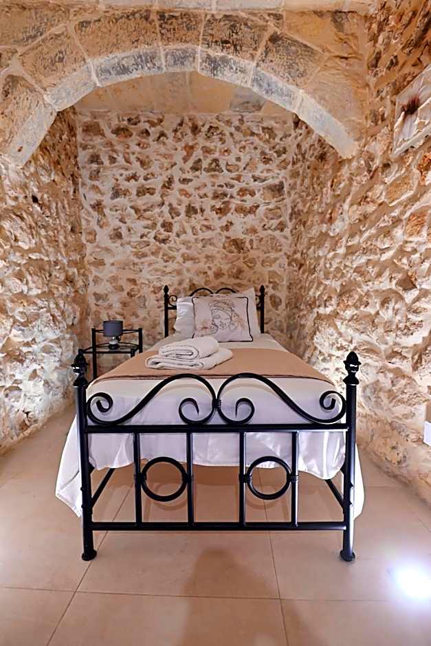 The Cloisters Bed And Breakfast