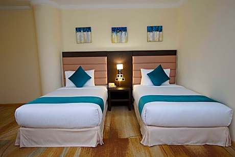 2 Single Beds Non-Smoking Superior Room Balcony Mini Bar Wi-Fi Full Breakfast