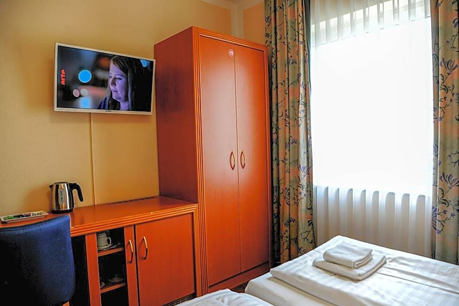 Foto 1 daripada 16 — Triple Room