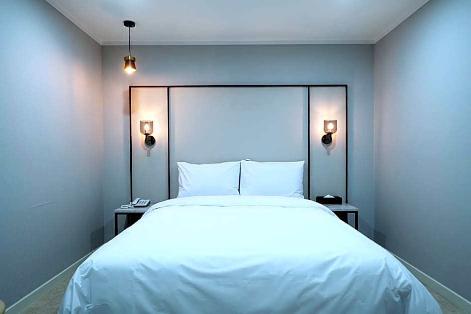 NINE HOTEL