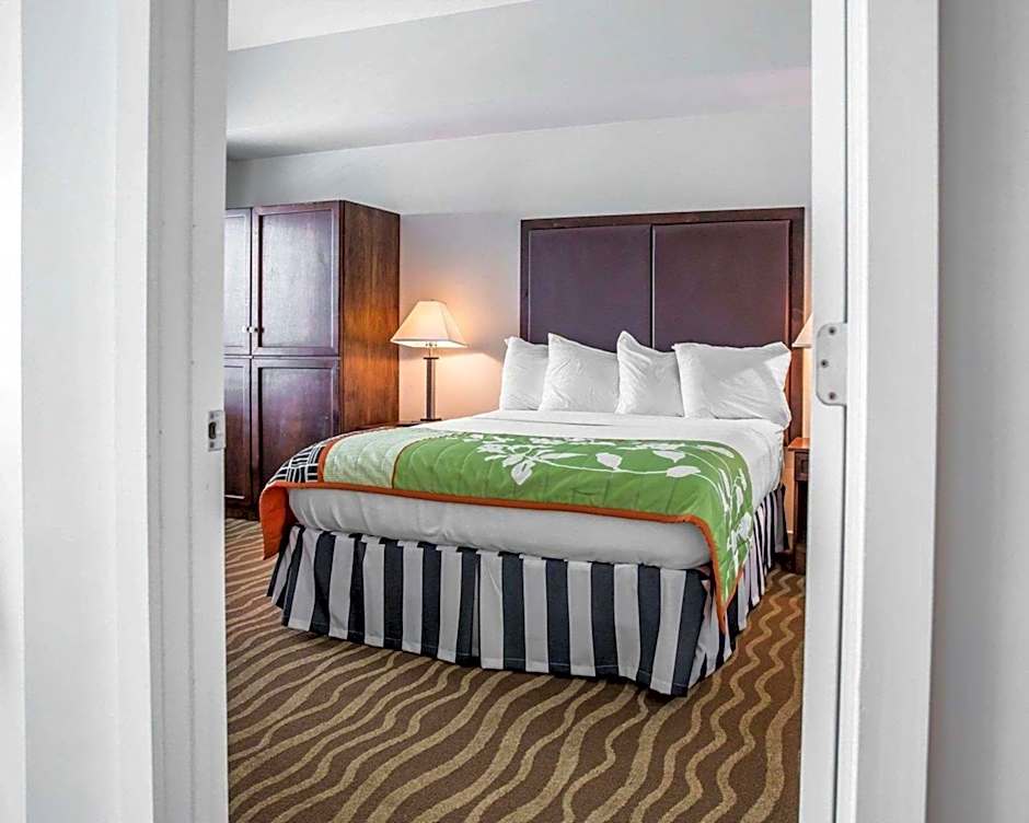Island Inn & Suites, Ascend Hotel Collection