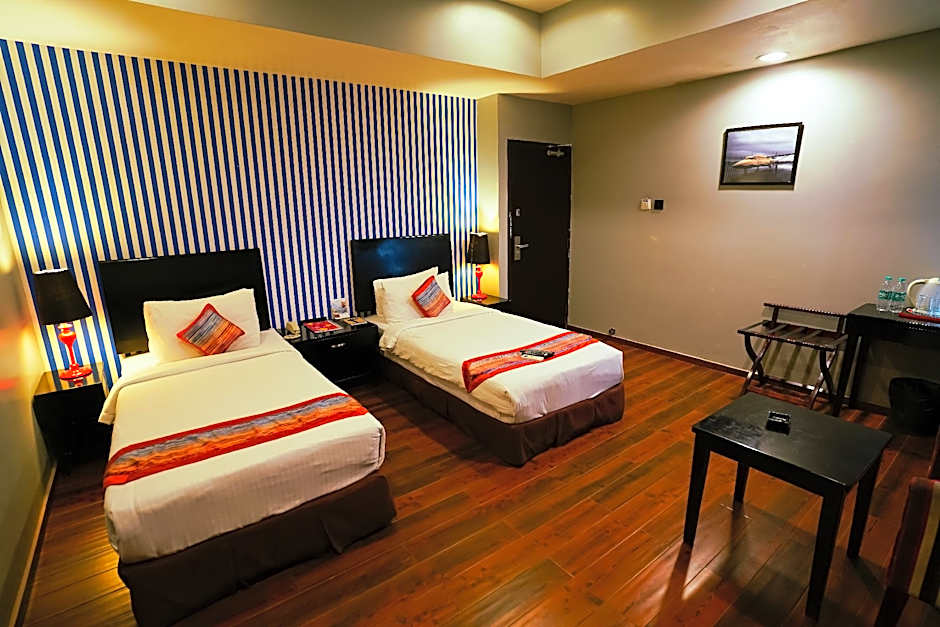 The Travotel Suites - Your Smart Stay Near Nagpur Airport and Mihan with Spacious Rooms and Rooftop